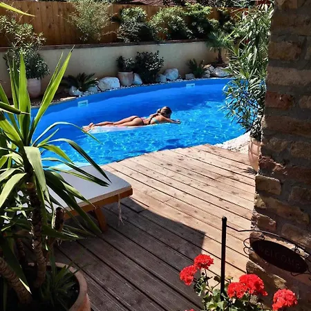 Hacienda Apartman *